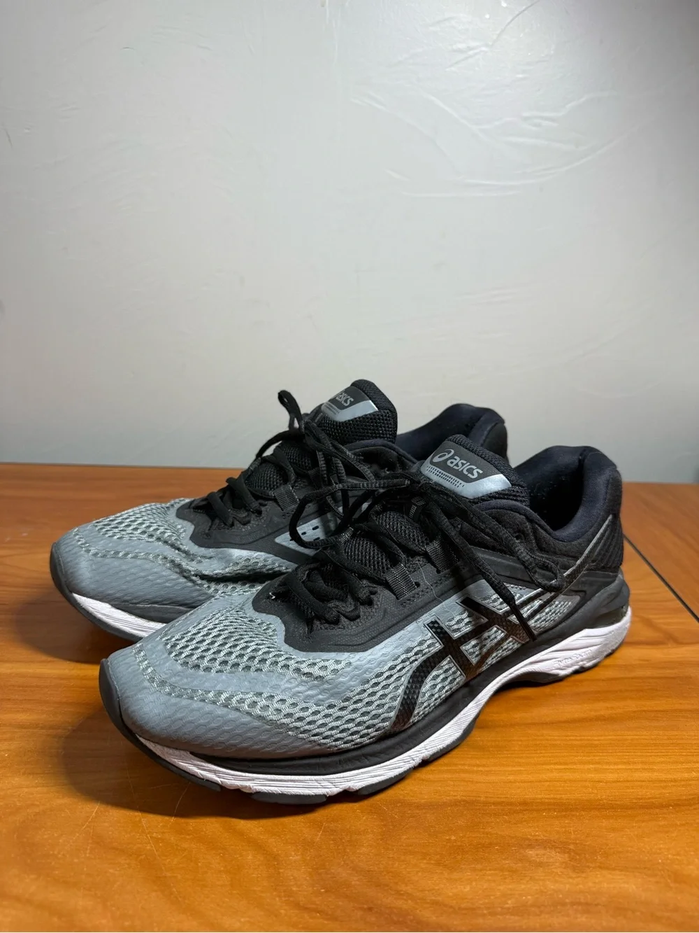ASICS GT-2000 Mens Running Trainers Shoes Sneakers T606N Black Grey 10.5